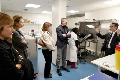 Agrandir l'image 2 sur 2, fenêtre modale